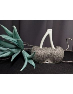 WISIENKI  , SREBRNA FIGURKA... 2