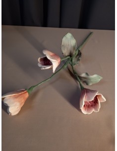 GAŁĄZKA SZTUCZNYCH KWATÓW... 2