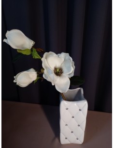 SZTUCZNA GAŁĄZKA MAGNOLII...